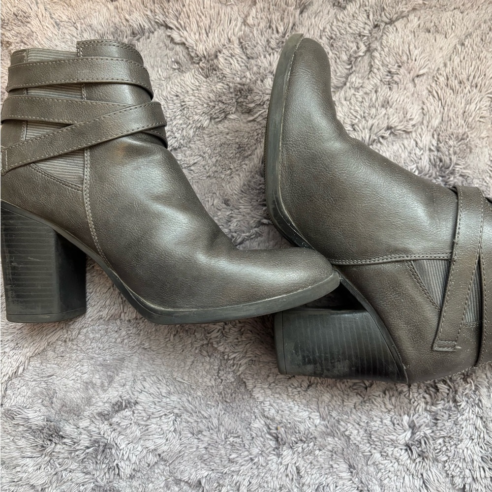 Dream Pairs Dark Gray Ankle Booties